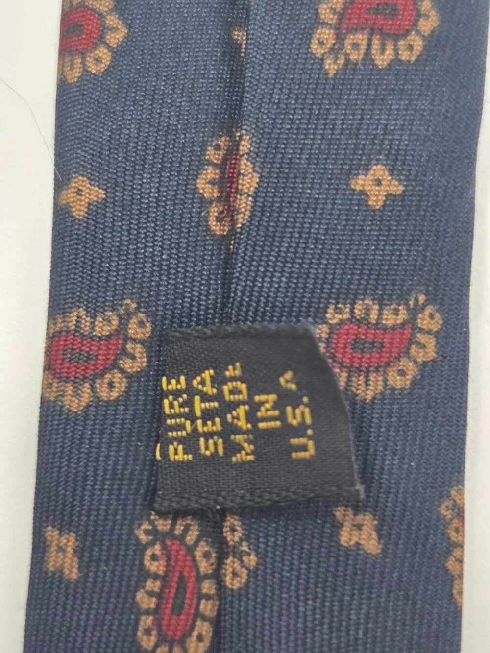 Mallory And Church Mens Pure Silk Tie 57 Inch Navy Red Paisley Made In USA